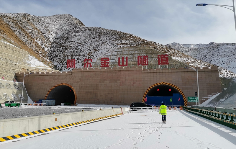 高压软起装置利用于甘肃高速项目(图1)